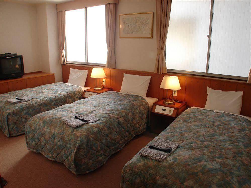 Hotel Himeji Plaza Esterno foto